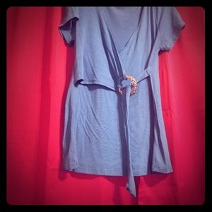 Womens 1XL plunge neck blouse